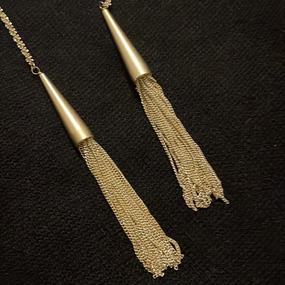 Kendra Scott Phara Necklace in Gold - Picture 2 of 2